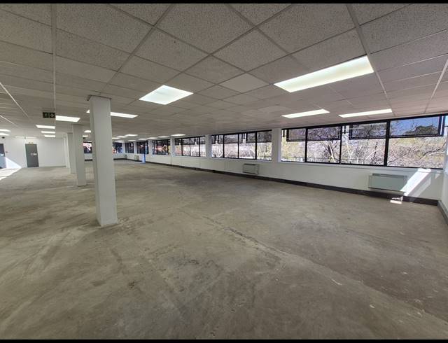 426M² OFFICE TO LET IN WOODMEAD